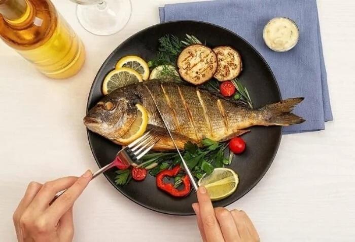 Ăn cá hay thịt tốt hơn cho sức khoẻ?-1