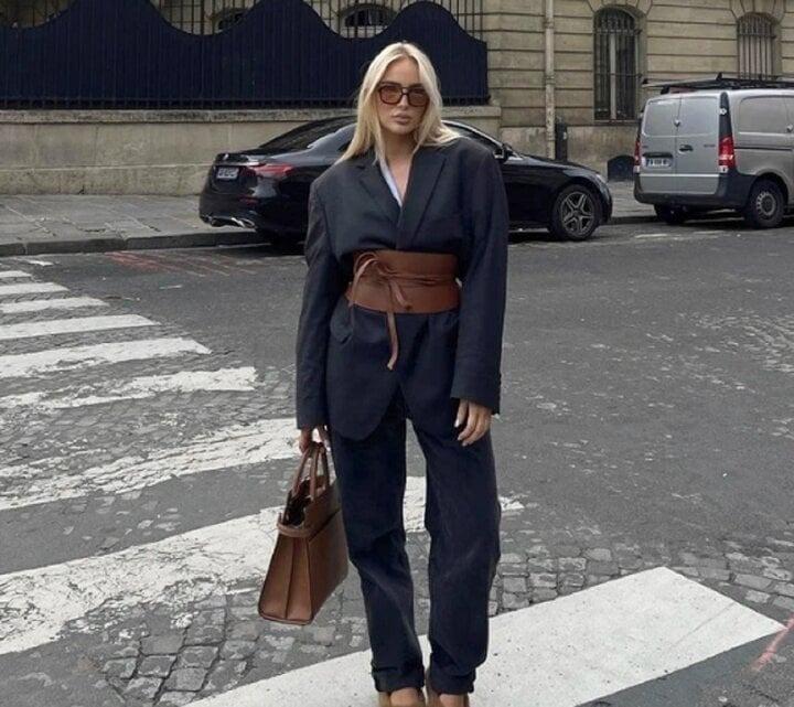 Bí quyết diện đồ đen toàn tập vừa sành điệu vừa không lo bị dừ-2