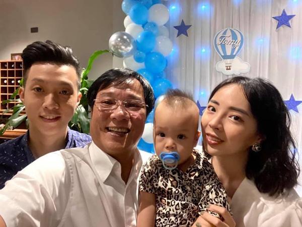 Hôn nhân đời thực của diễn viên VFC: NSND Trọng Trinh hạnh phúc bên vợ trẻ, đã lên chức ông nội-8