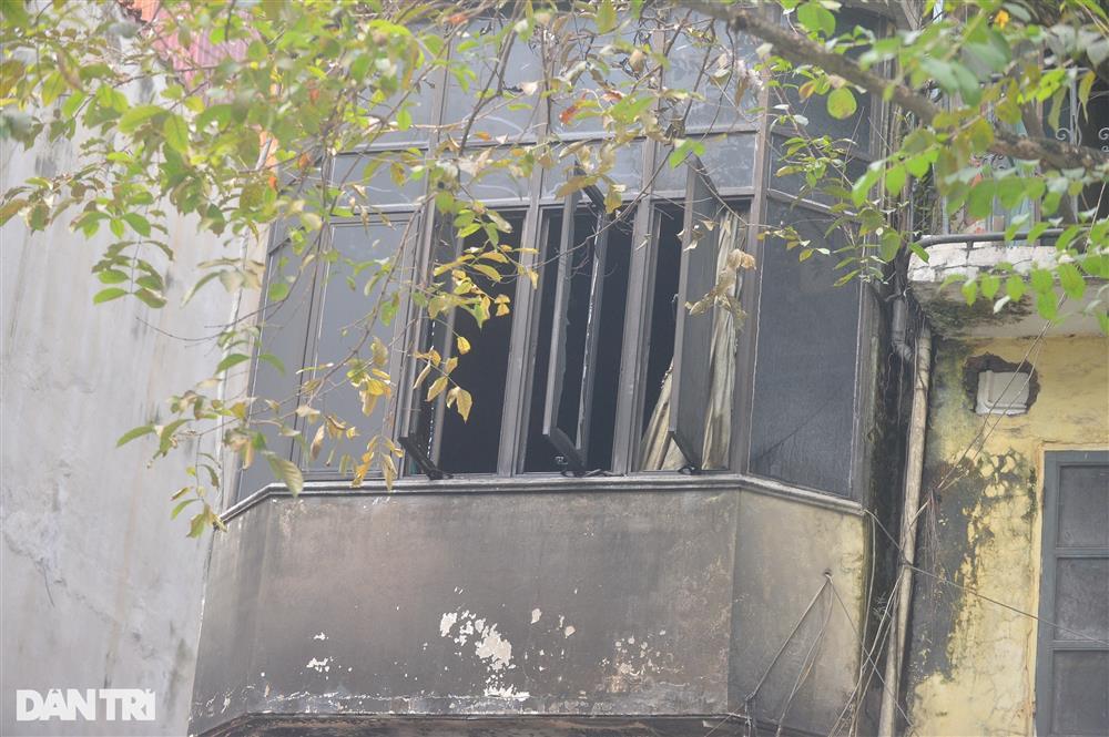 Vụ cháy trên phố cổ: Nhà nhiều lối thoát hiểm nhưng 4 người vẫn tử vong-4