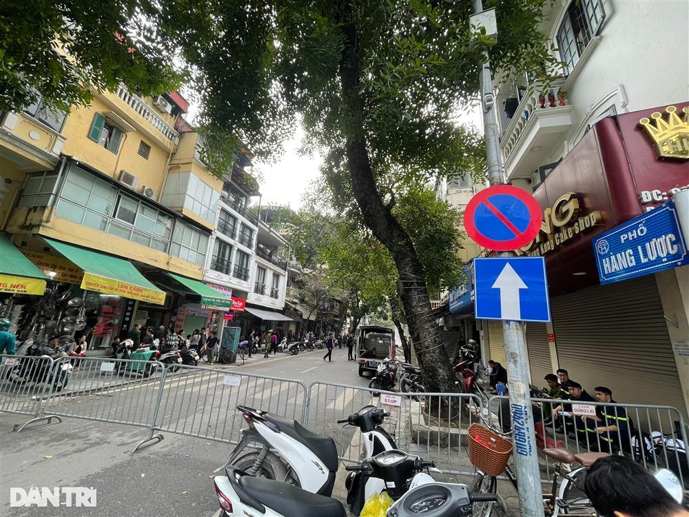 Vụ cháy trên phố cổ: Nhà nhiều lối thoát hiểm nhưng 4 người vẫn tử vong-7