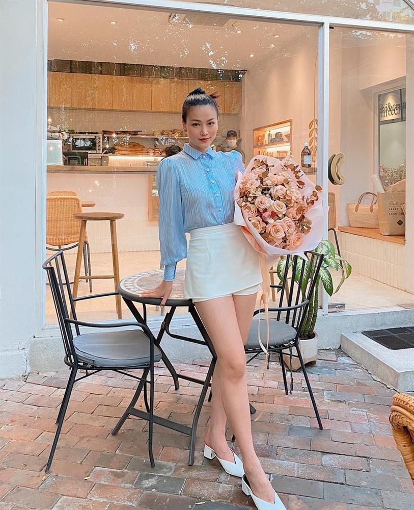 Tham khảo 10 cách mặc chân váy ngắn sang xịn mịn của mỹ nhân Việt-8