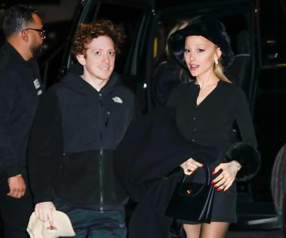 Ariana Grande gây phẫn nộ vì ca khúc mới, đáp trả làn sóng tẩy chay-3