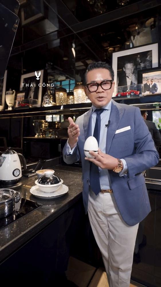 NTK Thái Công ăn trứng vịt lộn bằng bộ đồ nghề 50 triệu đồng, có gì khác biệt?-5