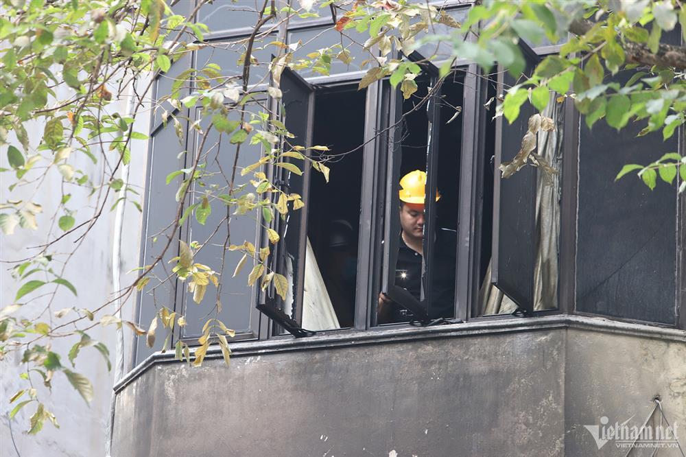 Cận cảnh ngôi nhà bị cháy lúc rạng sáng khiến 4 người tử vong ở Hà Nội-3