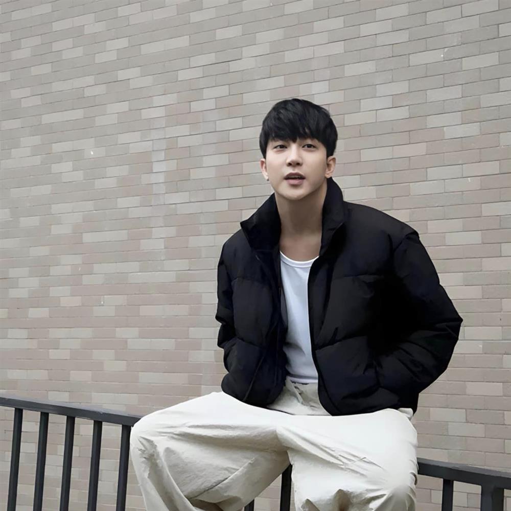 Style lãng tử từ phim đến đời thực của B Trần - người chồng bội bạc của Quỳnh Kool-6