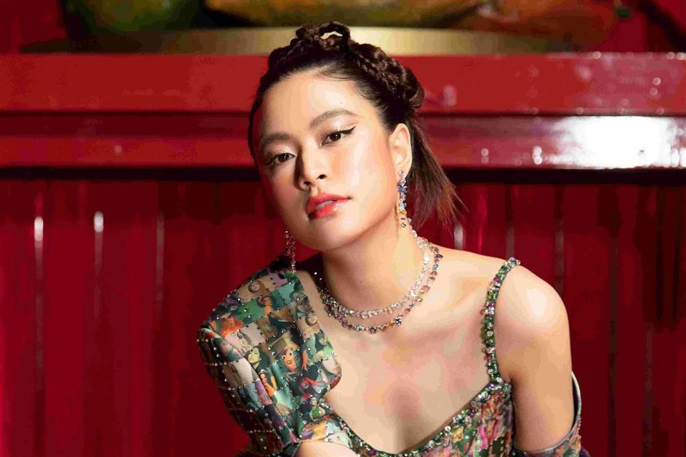 Hoàng Thùy Linh làm được gì mà nhận danh hiệu Ca sĩ nổi bật năm 2023?-1