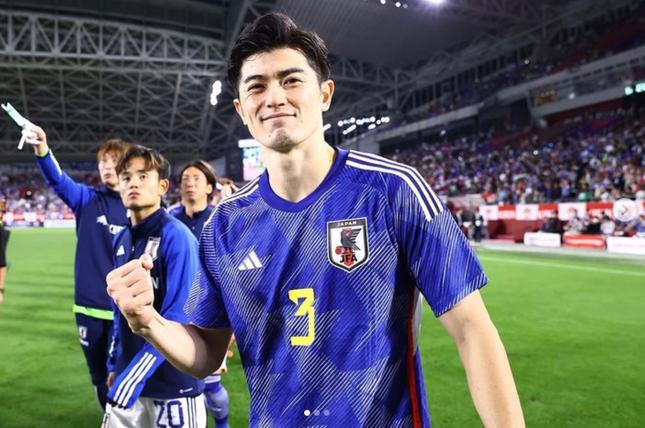 Trai đẹp ĐT Nhật Bản khiến hội chị em săn in-tư: Dù là đối thủ nhưng vẫn phải ngắm-1