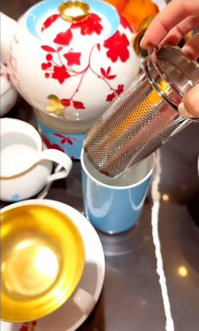 Bỏ trăm triệu đồng mua 1 bình hoa, Đoàn Di Băng nói không phí tiền-3