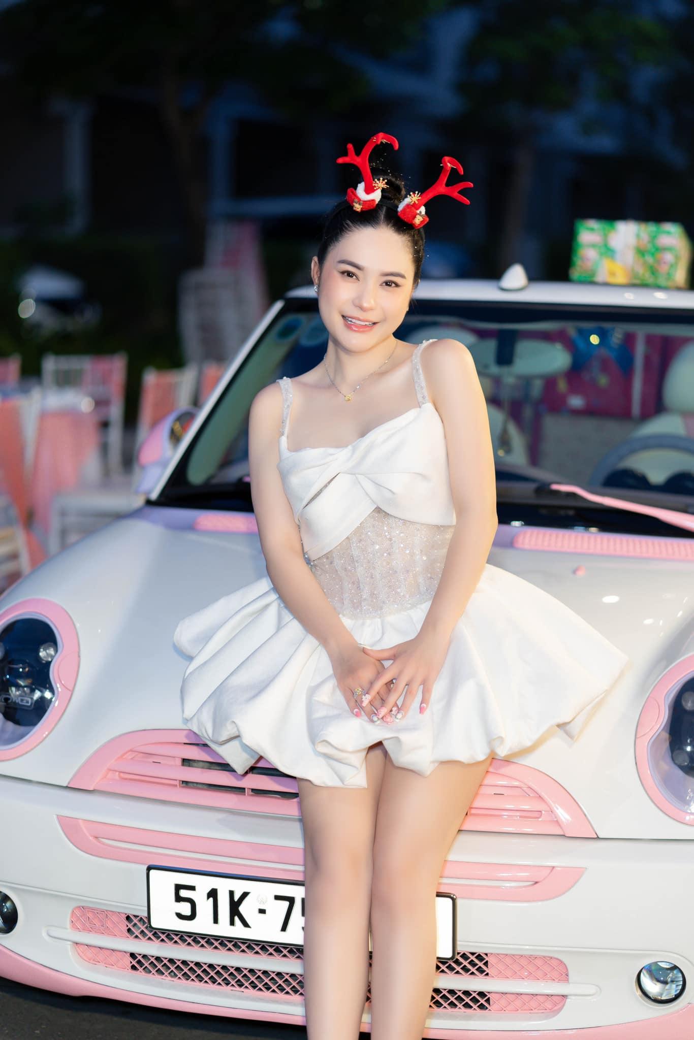 Bỏ trăm triệu đồng mua 1 bình hoa, Đoàn Di Băng nói không phí tiền-4