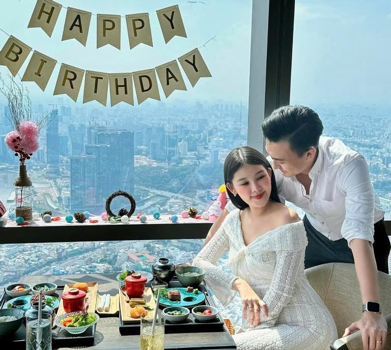 Ai sướng như Ngân Anh, sinh nhật tuổi 29 được chồng MC tặng luôn nhà mới-1