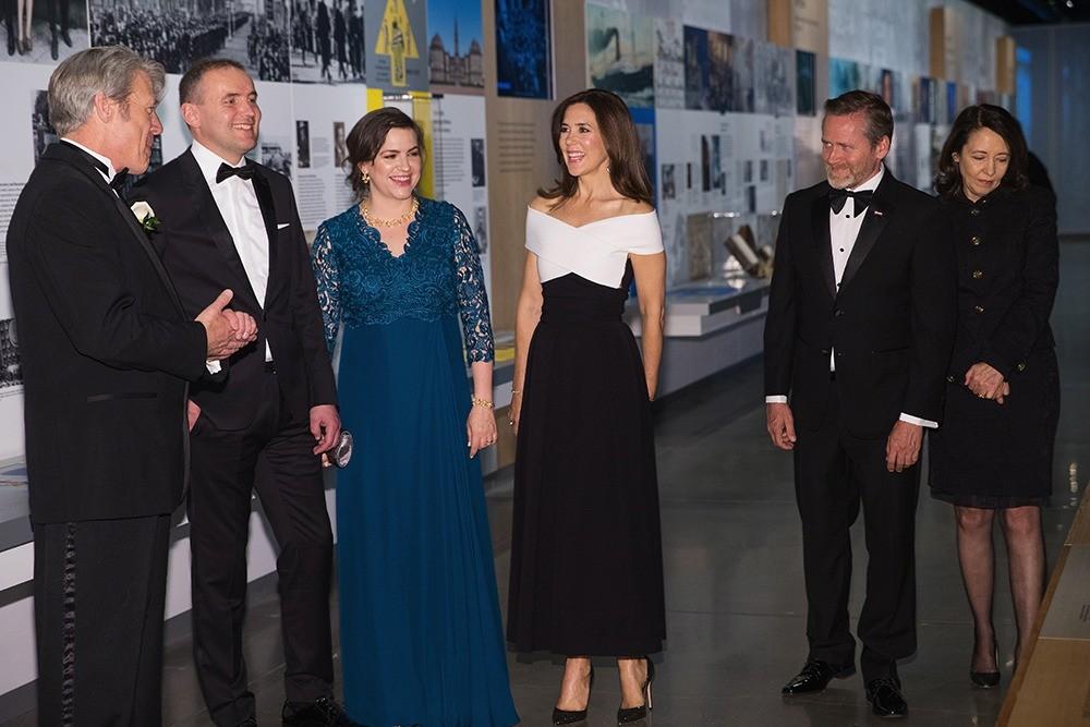 Diện mạo quyền quý của tân Hoàng hậu Đan Mạch-8