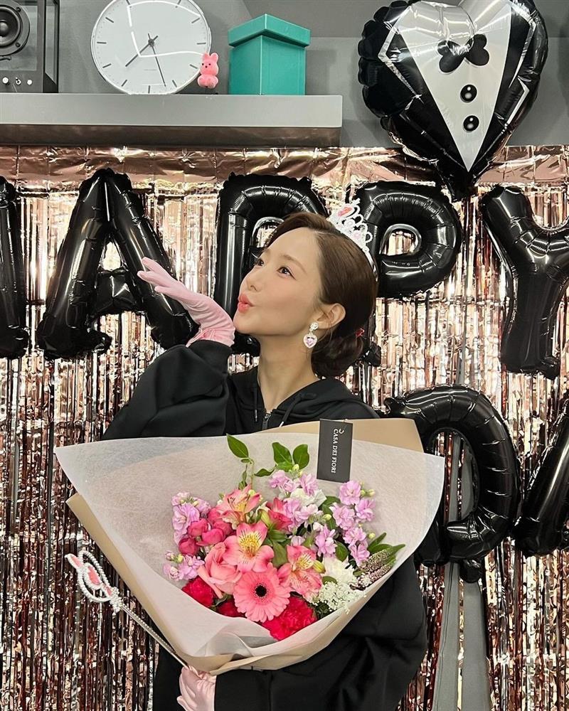 Kiếp nạn yêu đại gia của Park Min Young-4