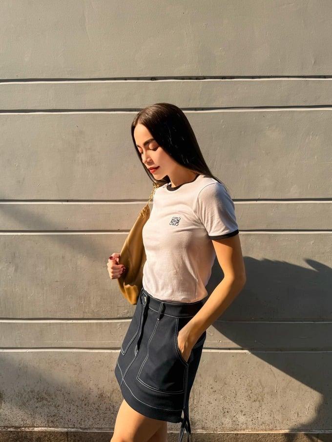 Thời trang đường phố của Hồ Ngọc Hà ở tuổi 40: Khi năng động, lúc sang chảnh-1