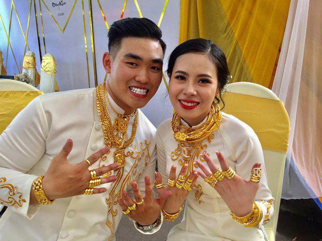Hôn nhân viên mãn của cặp chị em ruột từng gây sốt vì đeo vàng nặng trĩu cổ trong ngày cưới ở Đồng Nai-1