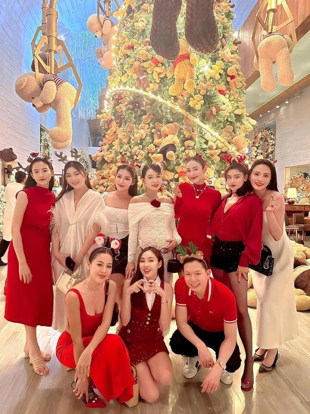 Nhan sắc rạng rỡ, xinh đẹp bất bại của loạt mẹ bầu Vbiz ở những tháng cuối thai kì-4