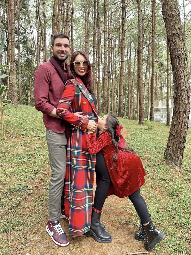 Nhan sắc rạng rỡ, xinh đẹp bất bại của loạt mẹ bầu Vbiz ở những tháng cuối thai kì-7