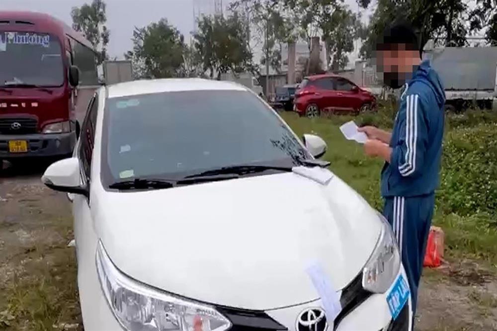 Tạm đình chỉ thầy giáo dạy lái xe dính cồn chở 3 học viên-1