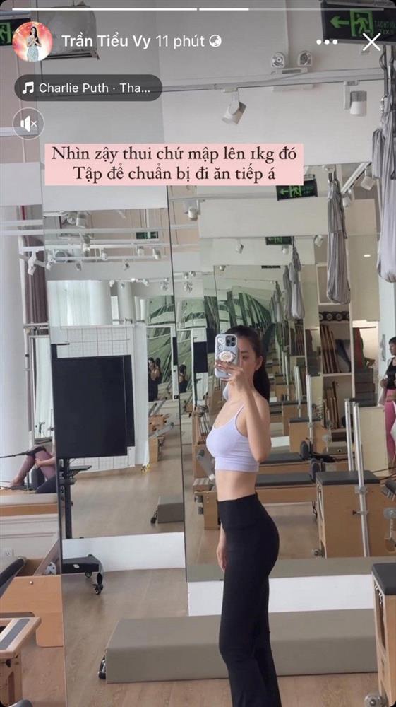 Hoa hậu Tiểu Vy tăng cân liên tục, ép ngang xoạc dọc độ dáng trước Tết-2