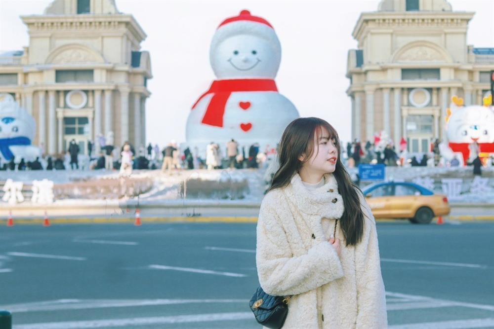 Khách Việt chịu cái lạnh tê tái -30 độ C để hất nước sôi nóng lên trời-1