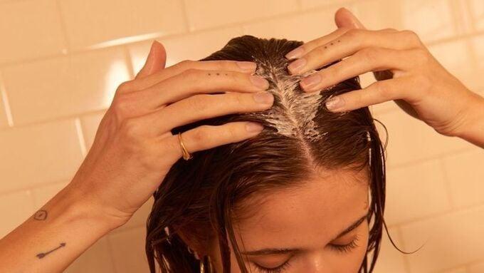 Mái tóc bồng bềnh, vào nếp ít ai biết vì nhờ vào bí kíp này-1