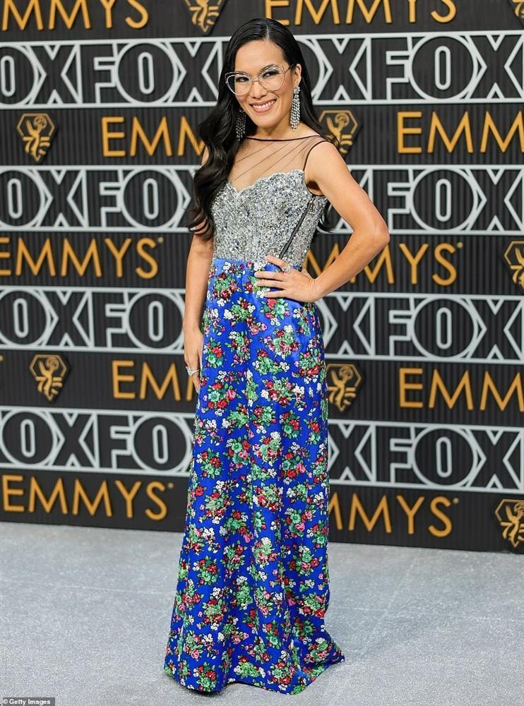 Selena Gomez phục thù, dàn mỹ nhân bị gọi là tội ác thảm đỏ tại Emmy-9