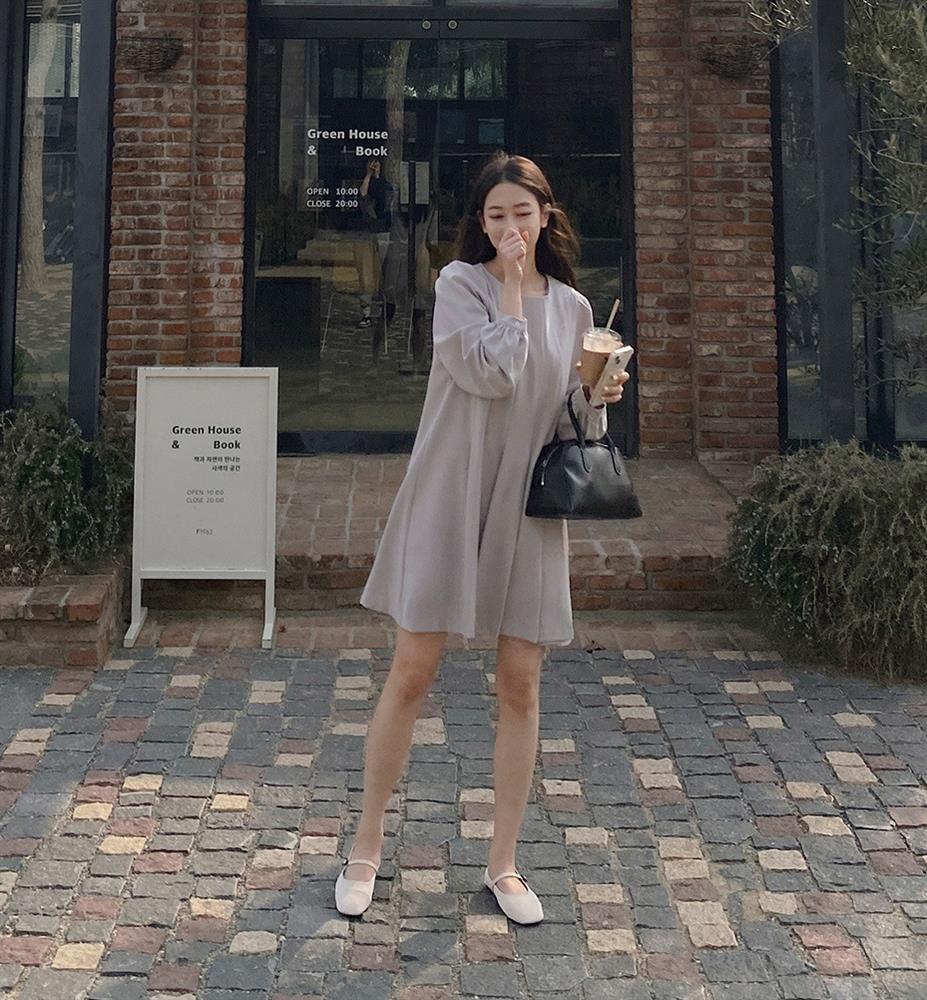 5 mẫu giày hack tuổi, chị em sắm ngay để nâng tầm phong cách Tết-3