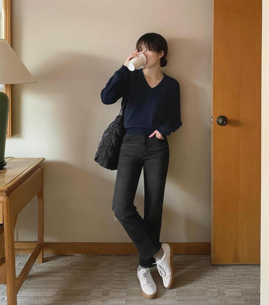 5 mẫu giày hack tuổi, chị em sắm ngay để nâng tầm phong cách Tết-5