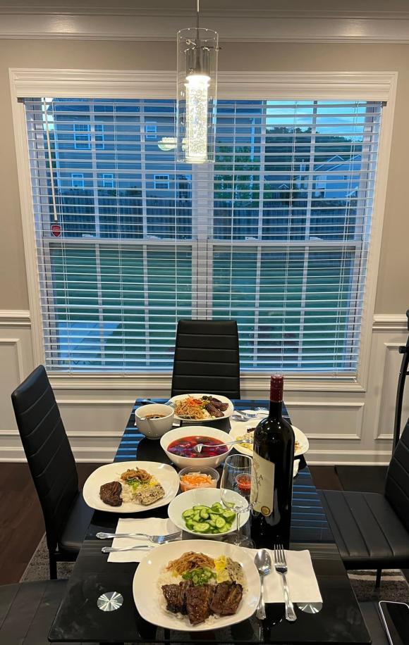 Vướng tin đồn sống trong khu ổ chuột khi theo chồng sang Mỹ, Trang Trần livestream tiết lộ toàn bộ cơ ngơi-10