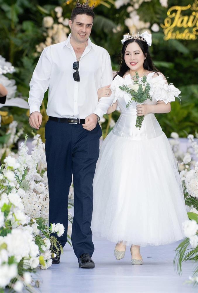 Diễn viên Trương Phương ly hôn chồng Tây sau 7 năm gắn bó-2