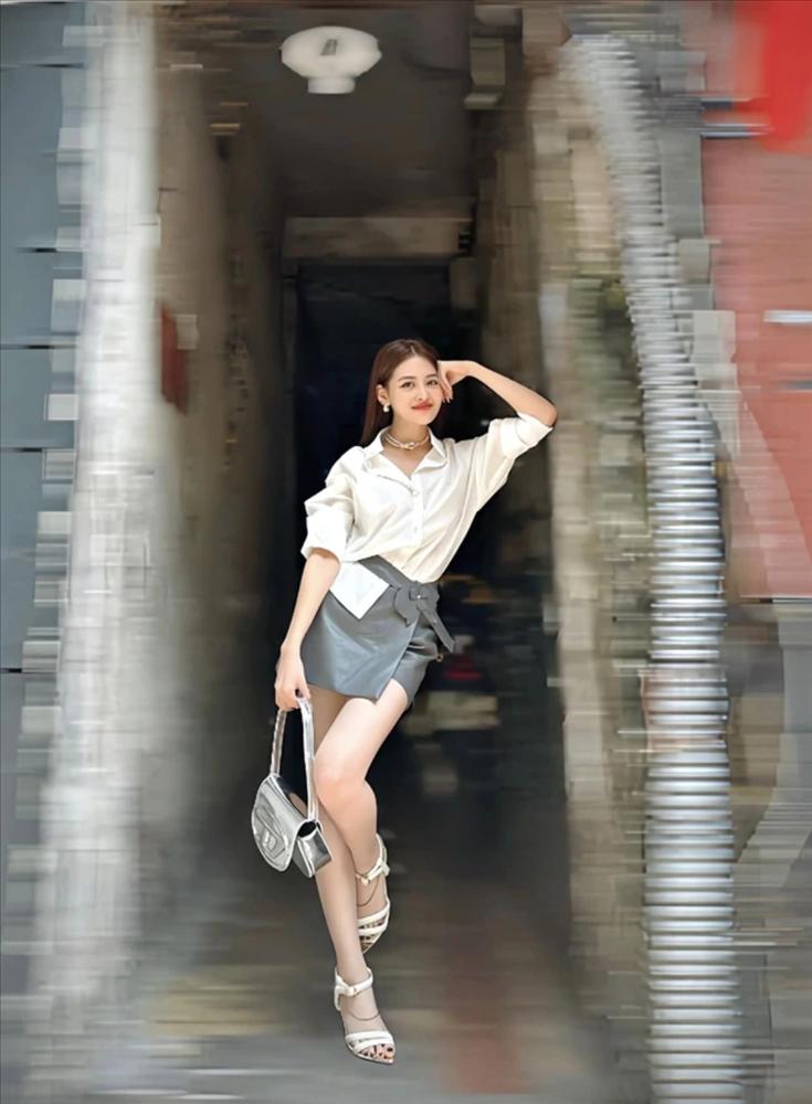 Thùy Anh diện nhiều set đồ phá cách, cầu kỳ trong Chúng Ta Của 8 Năm Sau-9