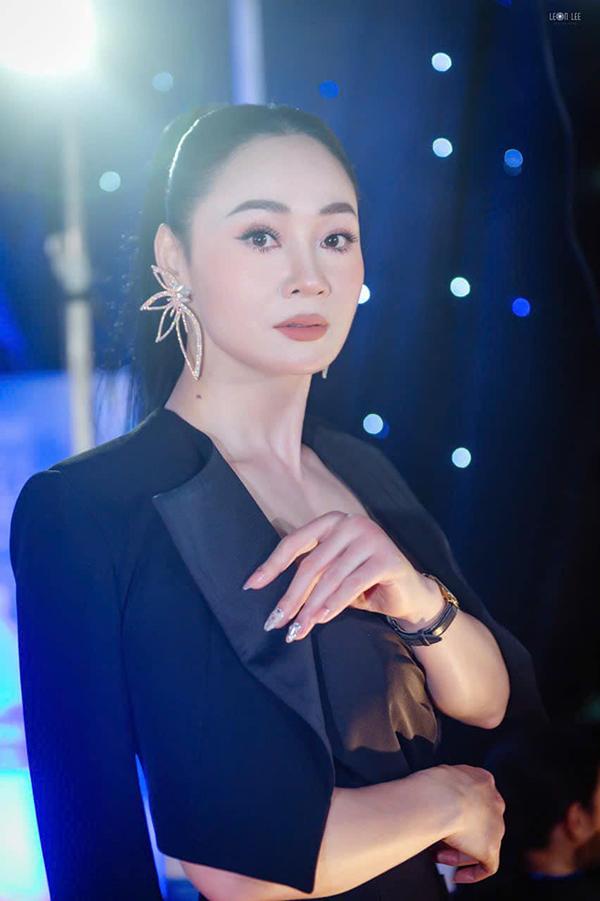 Hôn nhân đời thực của diễn viên VFC: Quách Thu Phương tuổi U50 con cái trưởng thành, sống bình yên-5