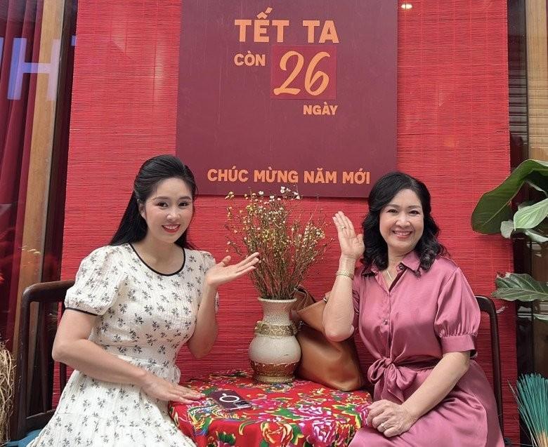 Lê Phương khoe nhan sắc xinh đẹp được mẹ truyền con nối qua 4 thế hệ, sắc vóc mẹ ruột gây chú ý nhất!-3