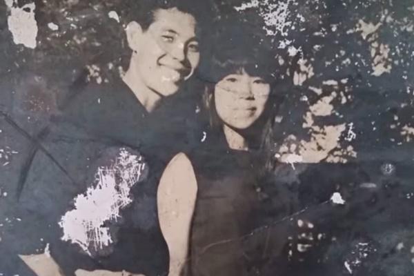 Chàng trai rước dâu bằng 10 chiếc Mercedes, sinh con xong ra nhà lá ở tạm-2