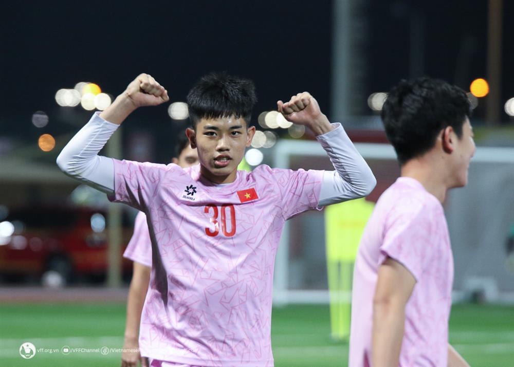 Việt Anh báo tin vui, tuyển Việt Nam sẵn sàng đấu Indonesia-3