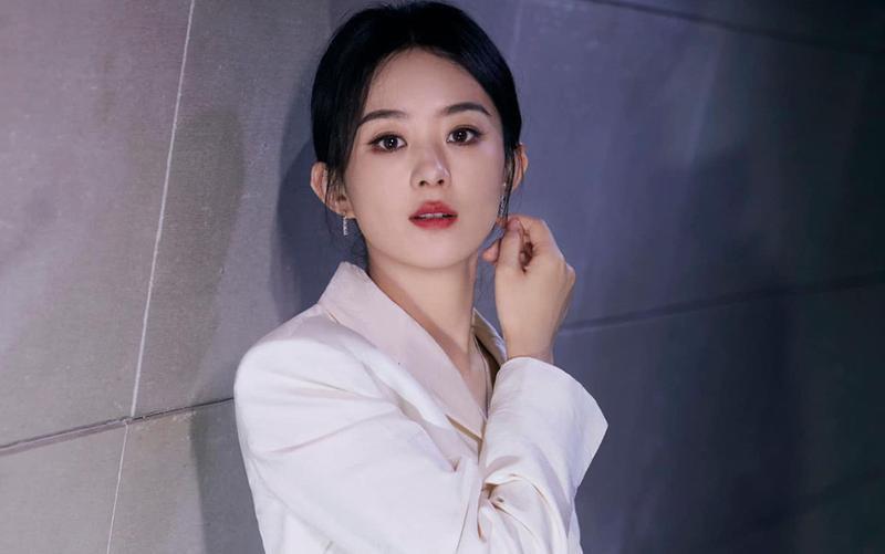 Động thái của Triệu Lệ Dĩnh về tin đồn bị bắt gặp đi mua đồ bầu-1