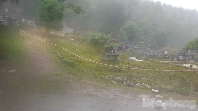 Điều tra vụ án mạng trong đêm ở nghĩa trang-1