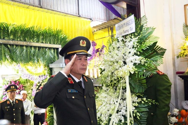 Khởi tố đối tượng đâm tử vong phó trưởng công an phường ở Huế-2