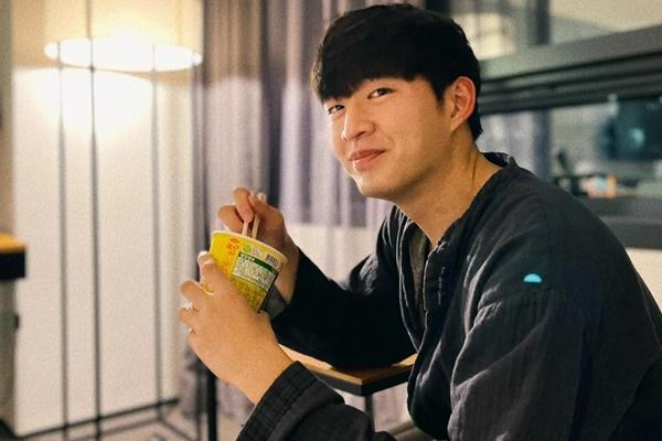 Hành động lạ của chủ quán cà phê ở Hà Nội khiến vị khách Ấn Độ bất ngờ-3