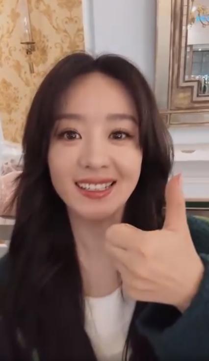 Triệu Lệ Dĩnh dùng thủ ngữ để cảm ơn fan, khoe cận nhan sắc đẹp đỉnh-3