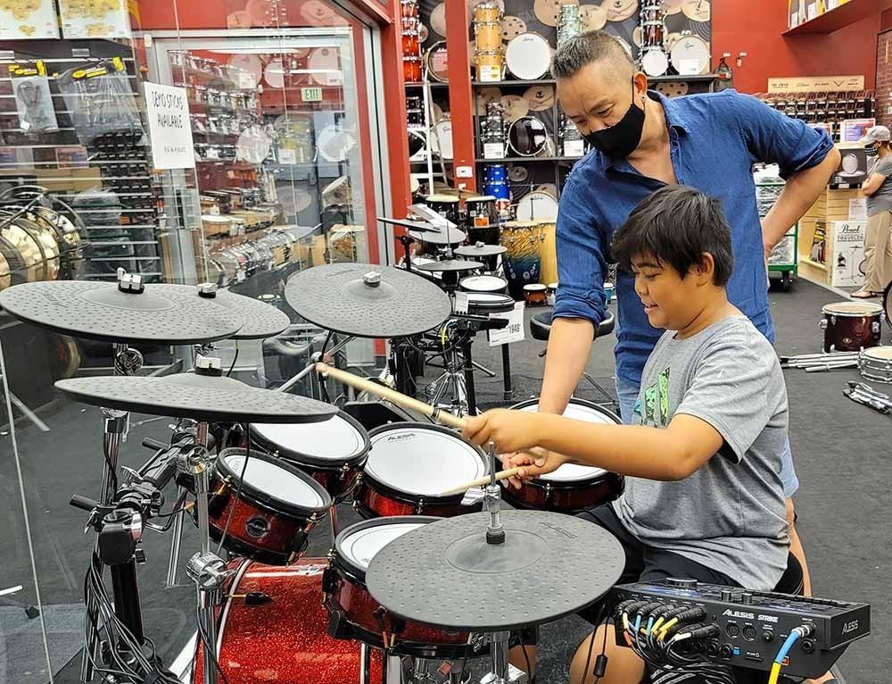 Bất ngờ cuộc sống của Huy MC – chồng cũ của Thu Phương trên đất Mỹ-5