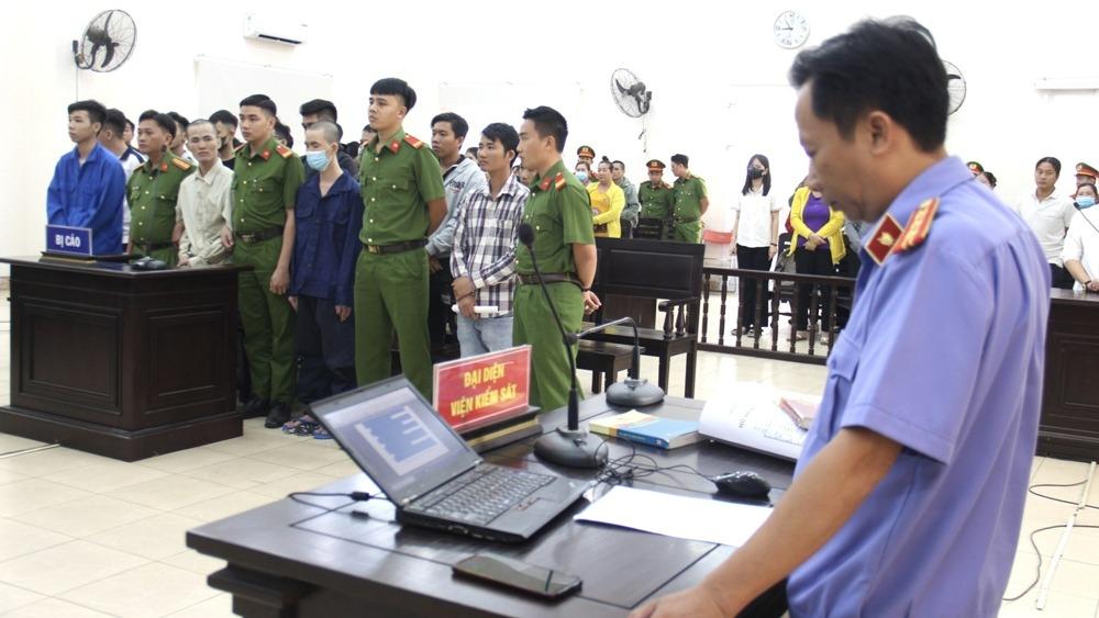 Kẻ đâm chết 2 thanh niên trong vụ hỗn chiến ở Bình Dương bị kết án tử hình-2