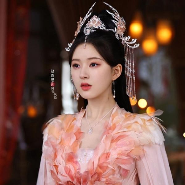 Đọ tài sắc 3 mỹ nhân sinh năm 1998 hot nhất màn ảnh Hoa ngữ hiện nay-6