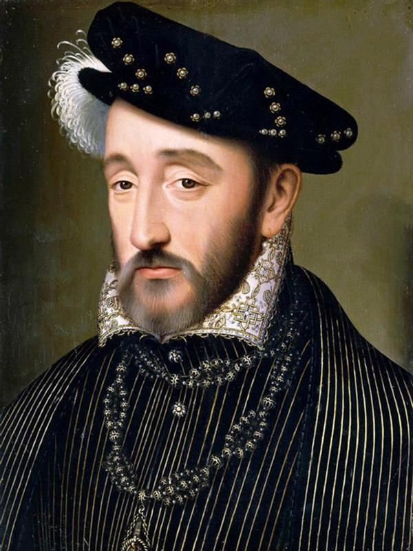 Lâu đài tráng lệ bắc qua dòng sông nổi tiếng bậc nhất thế giới-10