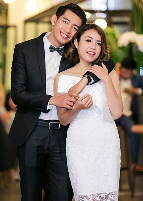 Sau màn cầu hôn mở bát đầu năm mới, Thái Trinh lần đầu khoe ảnh tình tứ bên bạn trai bí ẩn-5