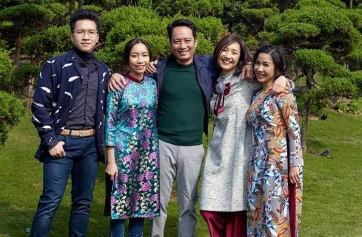 Phong cách thời trang sang xịn mịn của con gái lớn xinh đẹp, tài năng nhà diva Mỹ Linh-1