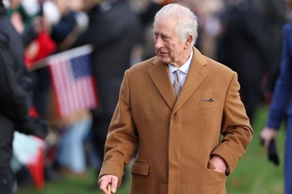 Sai lầm khi đưa tin về bệnh tình Vua Charles-3