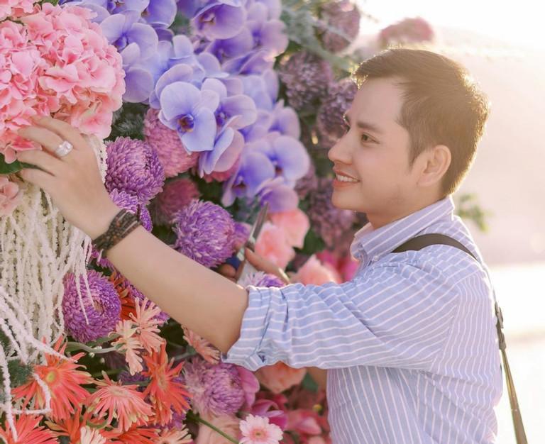 Đám cưới phủ kín bằng hàng tấn hoa tươi nhập khẩu, giá trị tới nhiều tỷ đồng-5