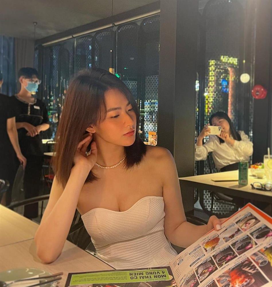 Lưu Diệc Phi bản Việt khoe dáng quyến rũ với áo đúc dáng nhưng lại mắc lỗi-6