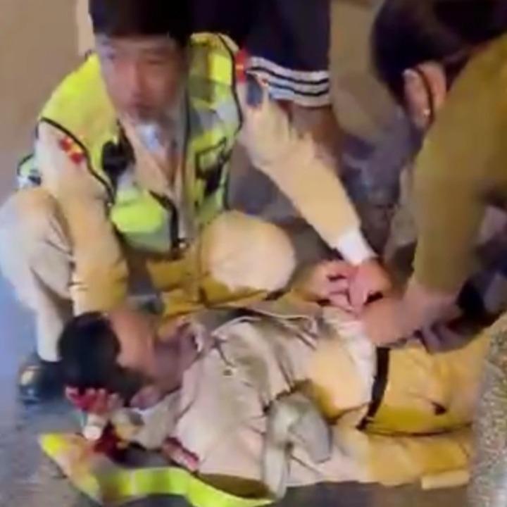 Nam sinh phóng xe máy tông trúng cảnh sát tại chốt đo nồng độ cồn-1